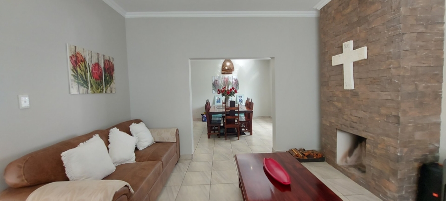 3 Bedroom Property for Sale in Albertinia Western Cape